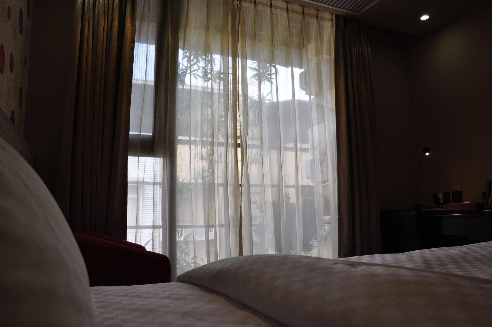 Kun Hotel Taichung Exterior foto